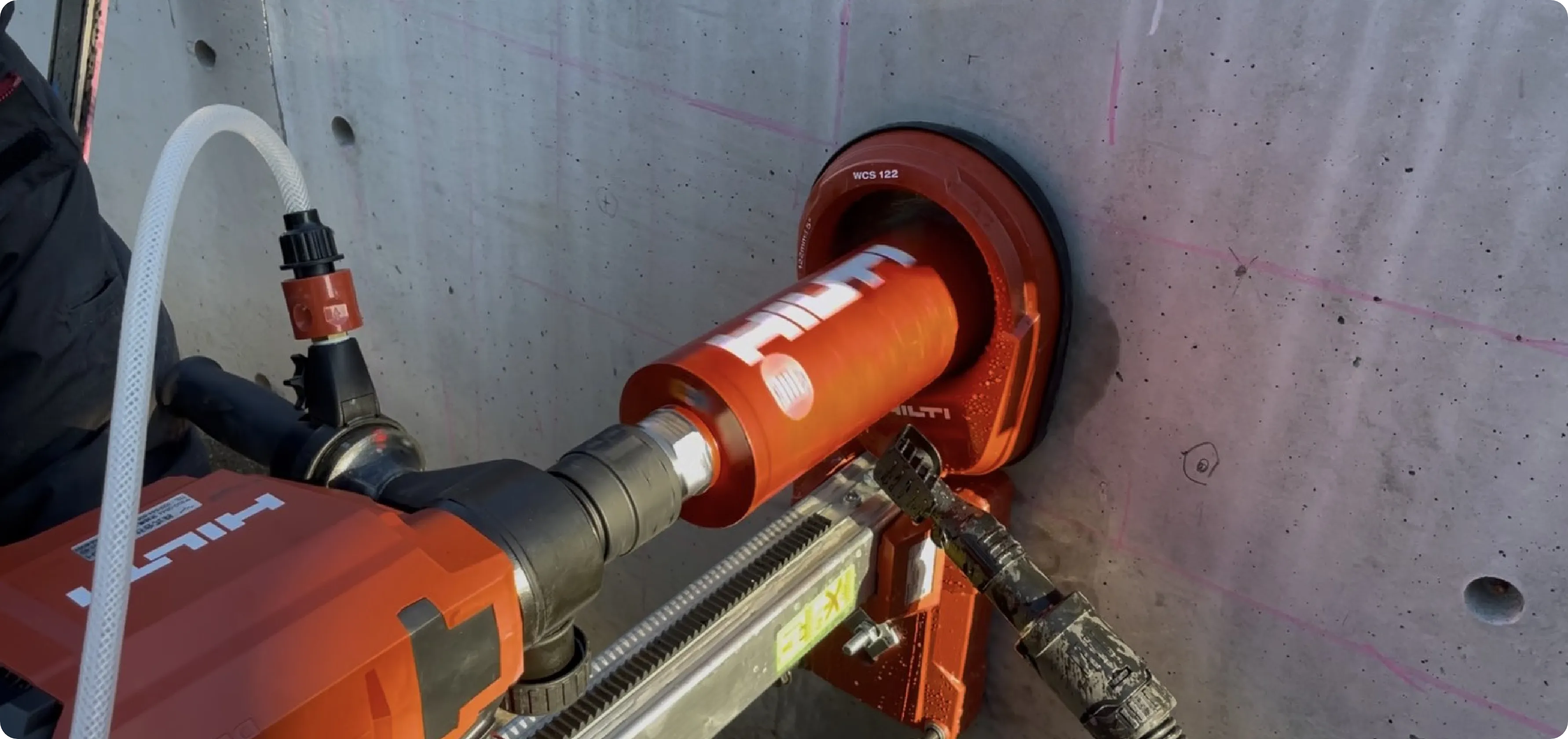 コアドリル装置